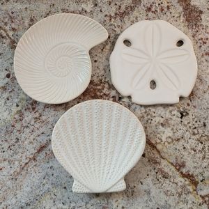 Coastal ivory seashell candle plates, set of 3